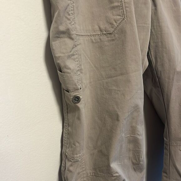 EXCELLENT CONDITION WOMEN’S SIZE 10 KUHL FREE RANGE KHAKI CAPRI - Picture 3 of 12